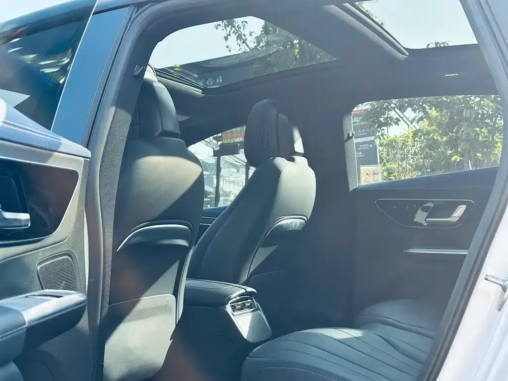 Mercedes-Benz EQE 2024 из CN, фото 4