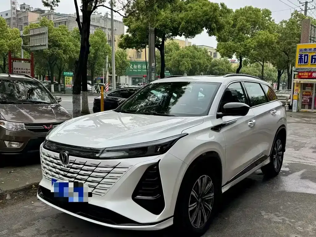 Changan CS75PLUS — фото 9