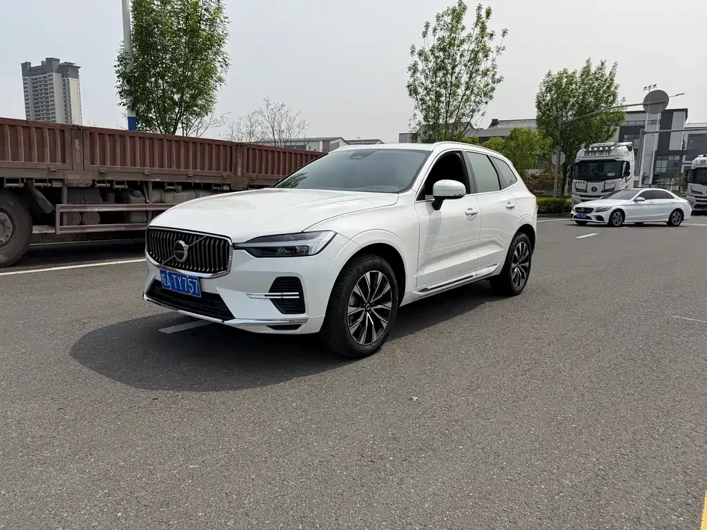 Volvo XC60 2023 из CN, фото 3