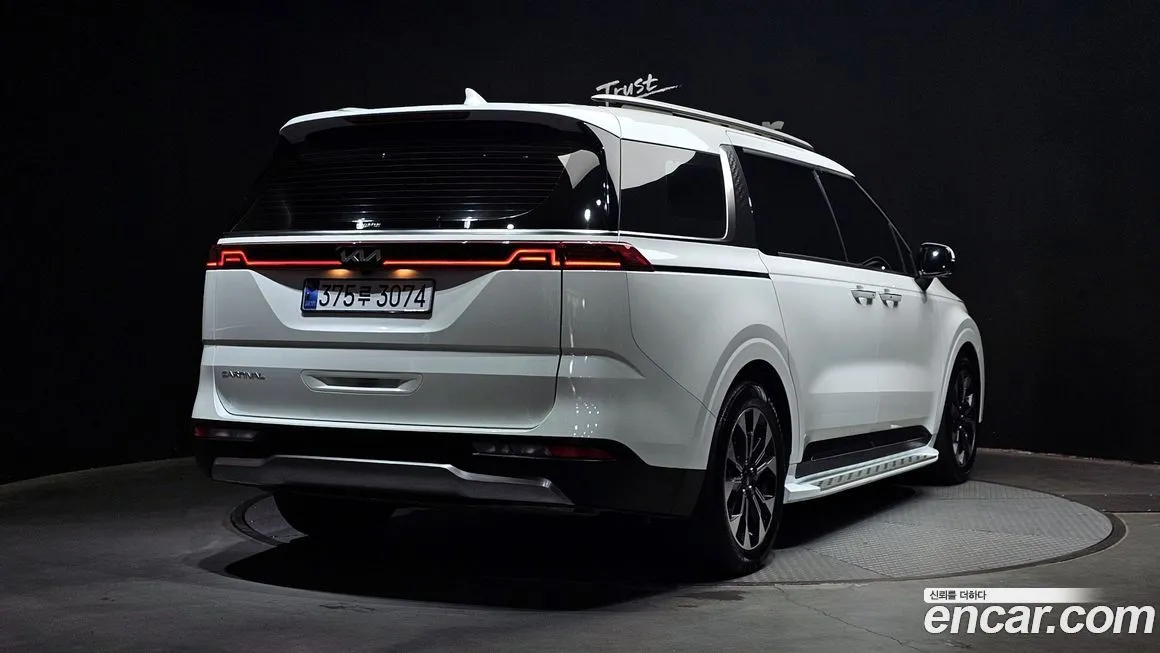 Kia Carnival — фото 3