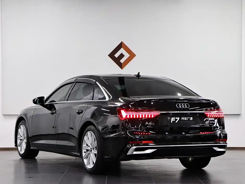Audi A6L — фото 5