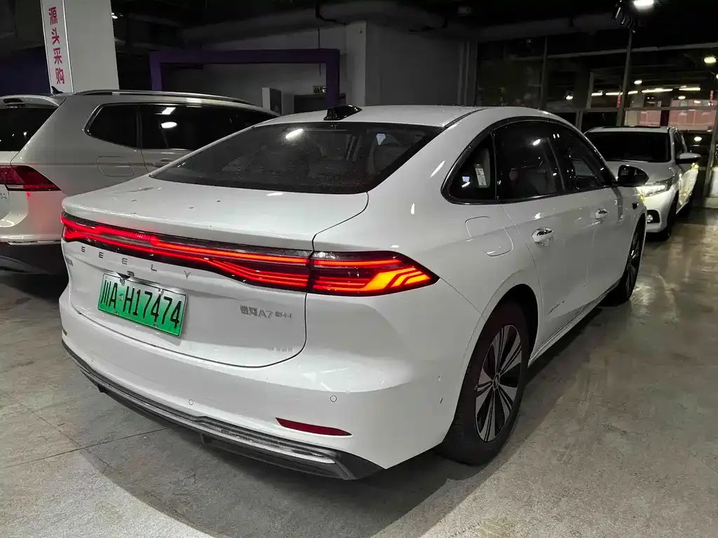 Geely Galaxy A7 2025 из CN, фото 6