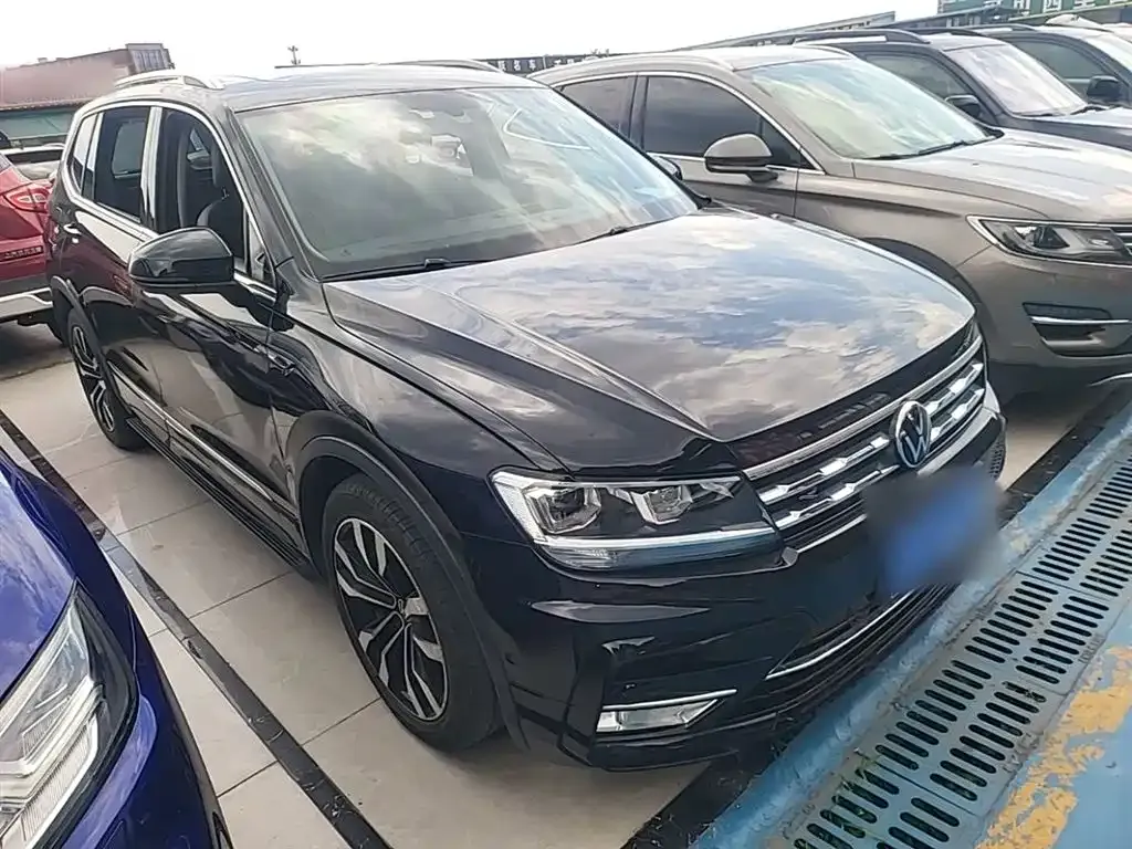Volkswagen Tiguan L — фото 5