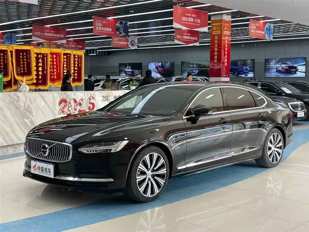 Volvo S90 — фото 1