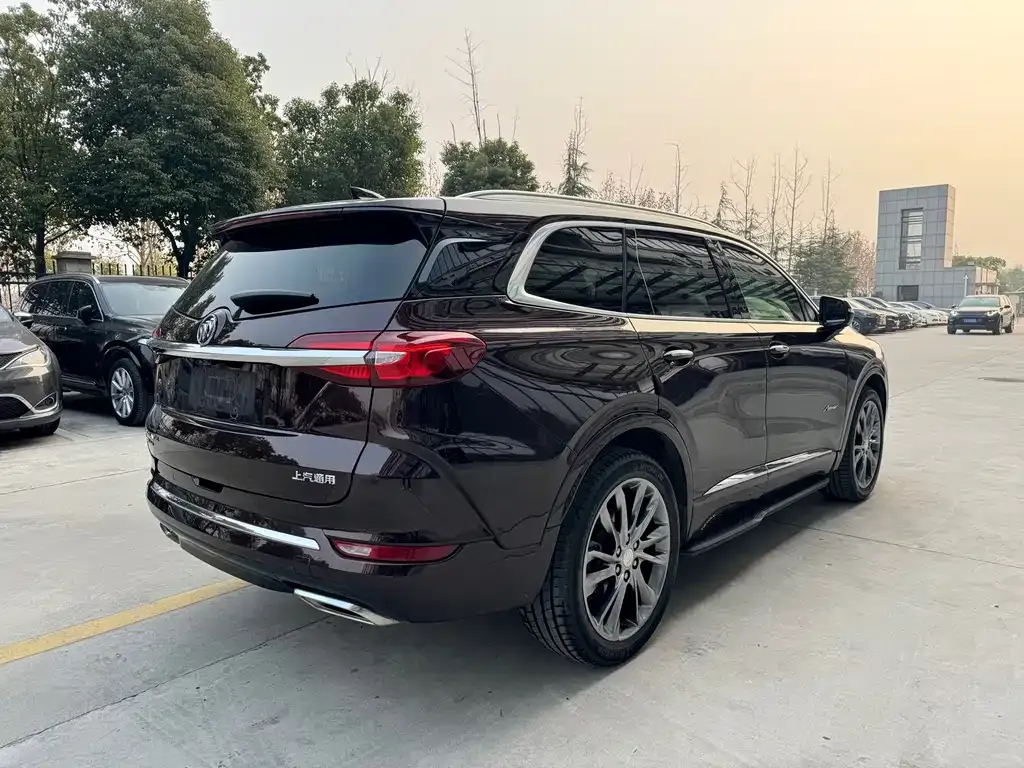 Buick Enclave — фото 9