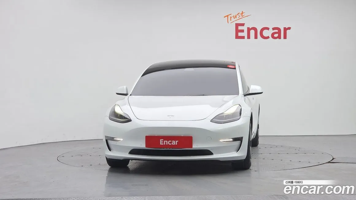 Tesla Model 3 — фото 5
