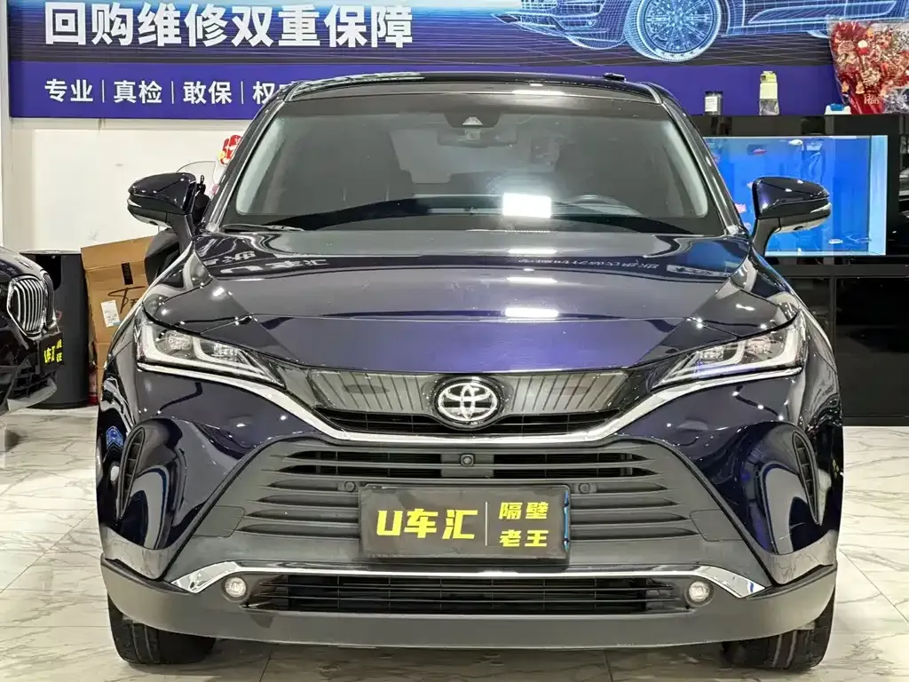 Toyota Harrier — фото 4