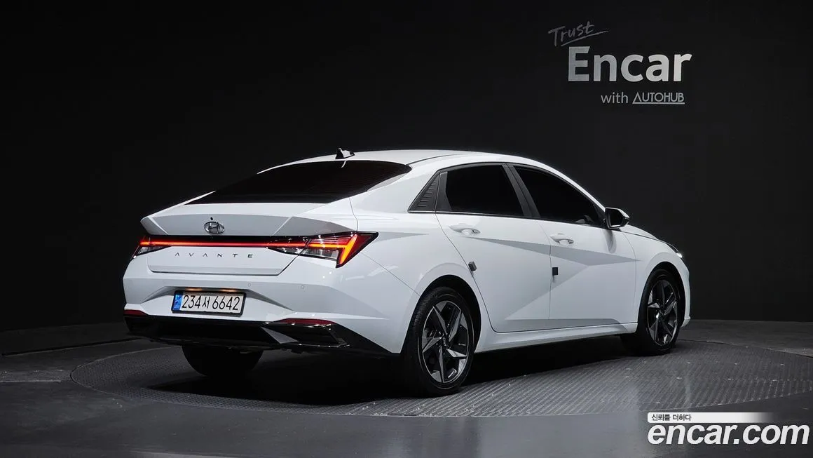 Hyundai AVANTE — фото 2