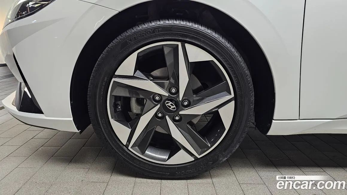 Hyundai AVANTE — фото 9