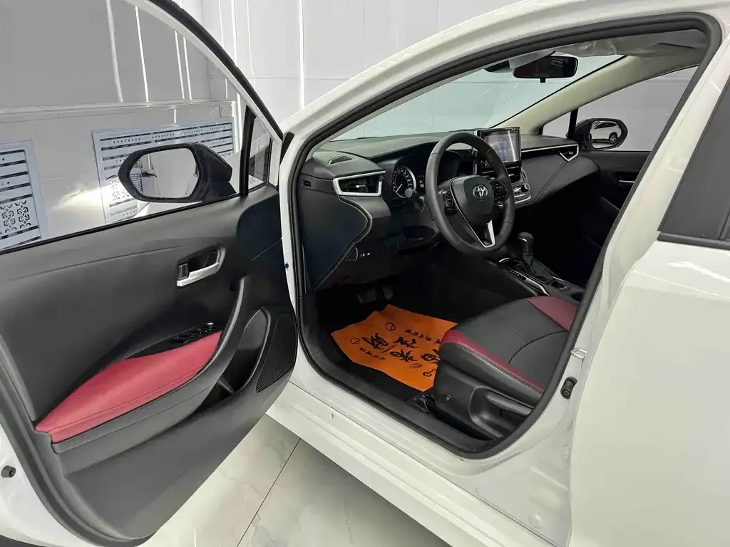 Toyota Corolla 2023 из CN, фото 8