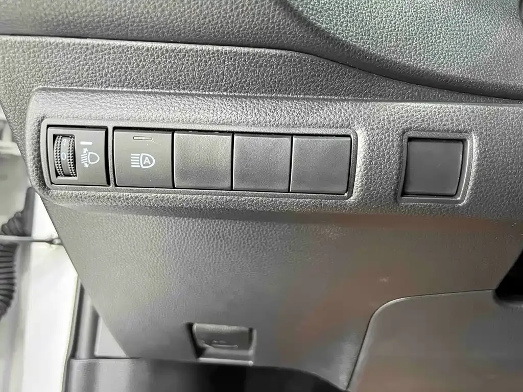 Toyota Corolla 2023 из CN, фото 9