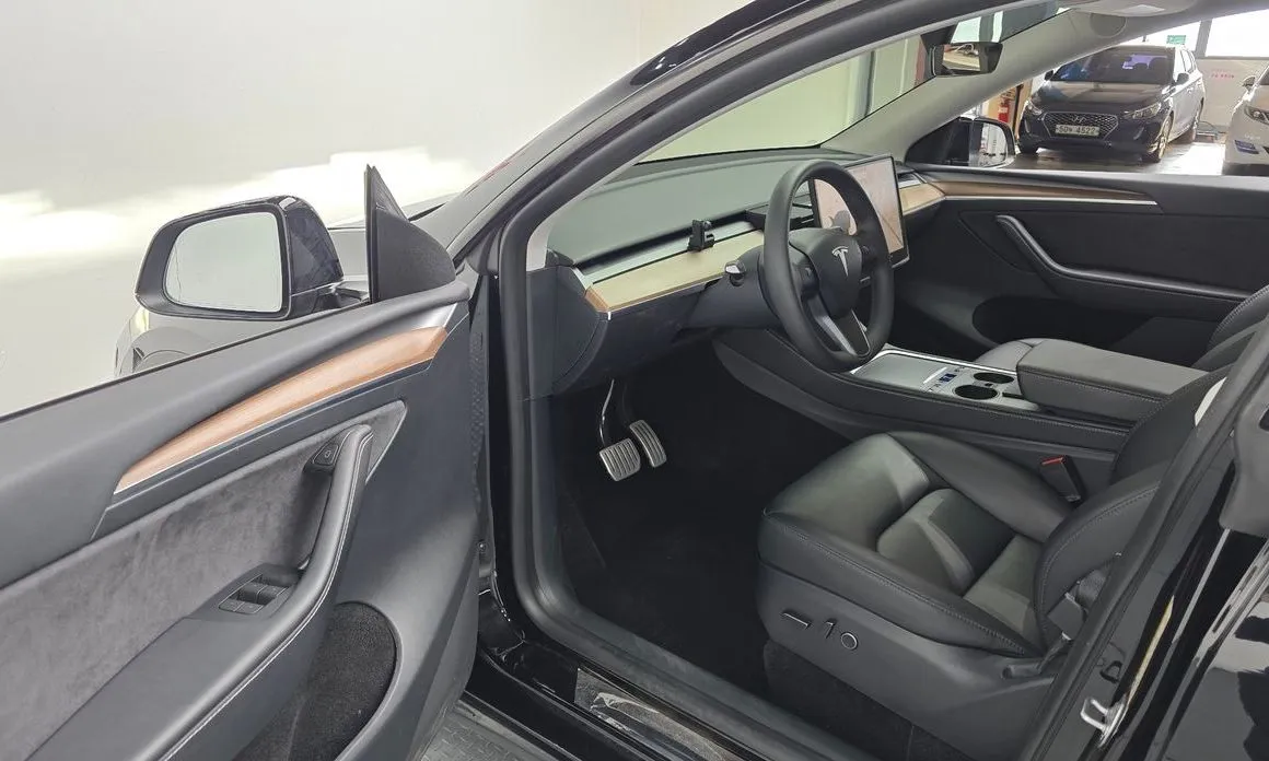 Tesla Model Y — фото 4