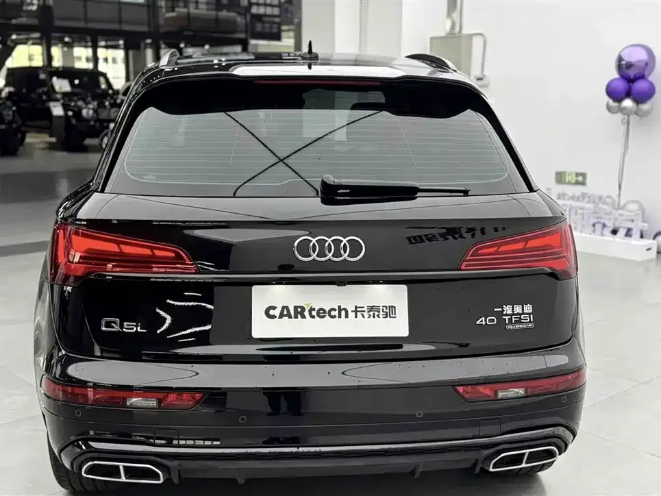 Audi Q5L — фото 6