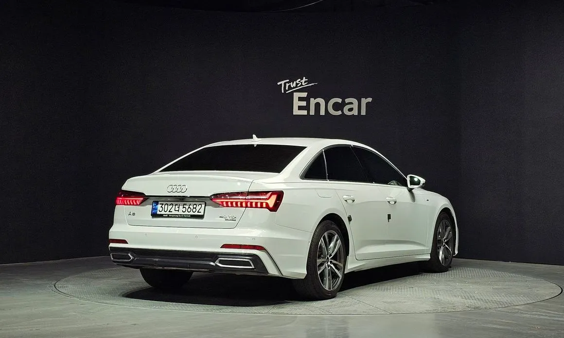 Audi A6 — фото 9