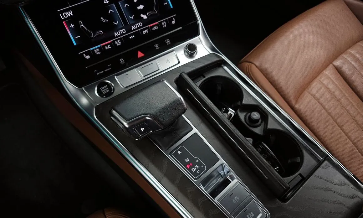 Audi A6 — фото 8