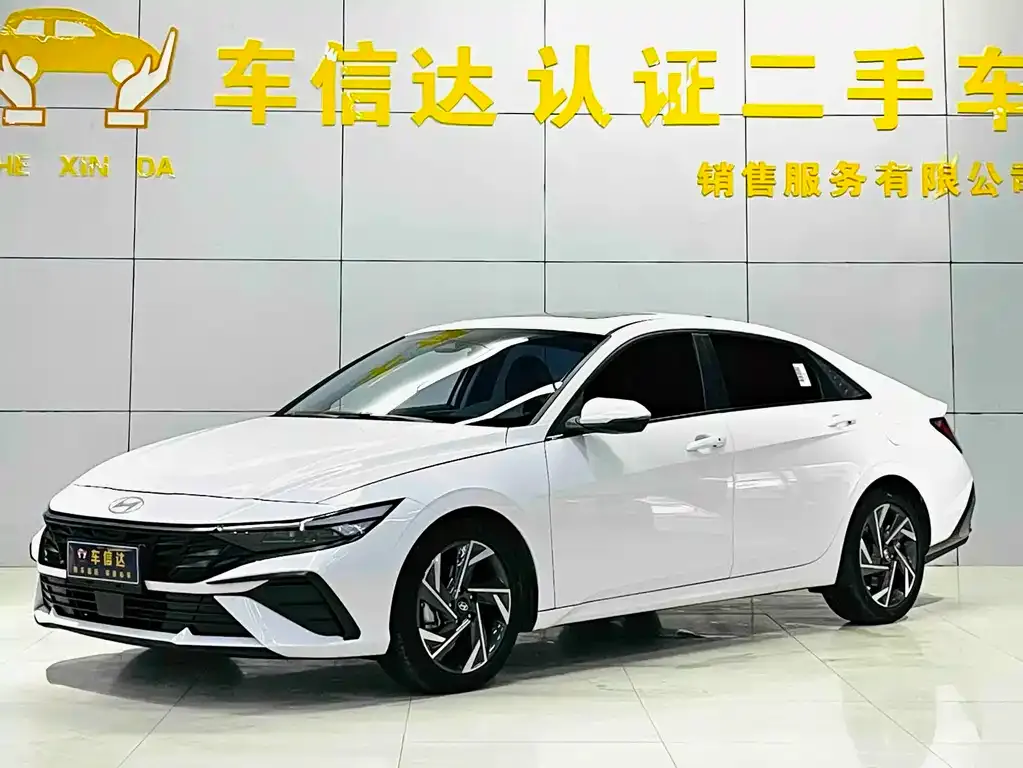 Hyundai Elantra — фото 3