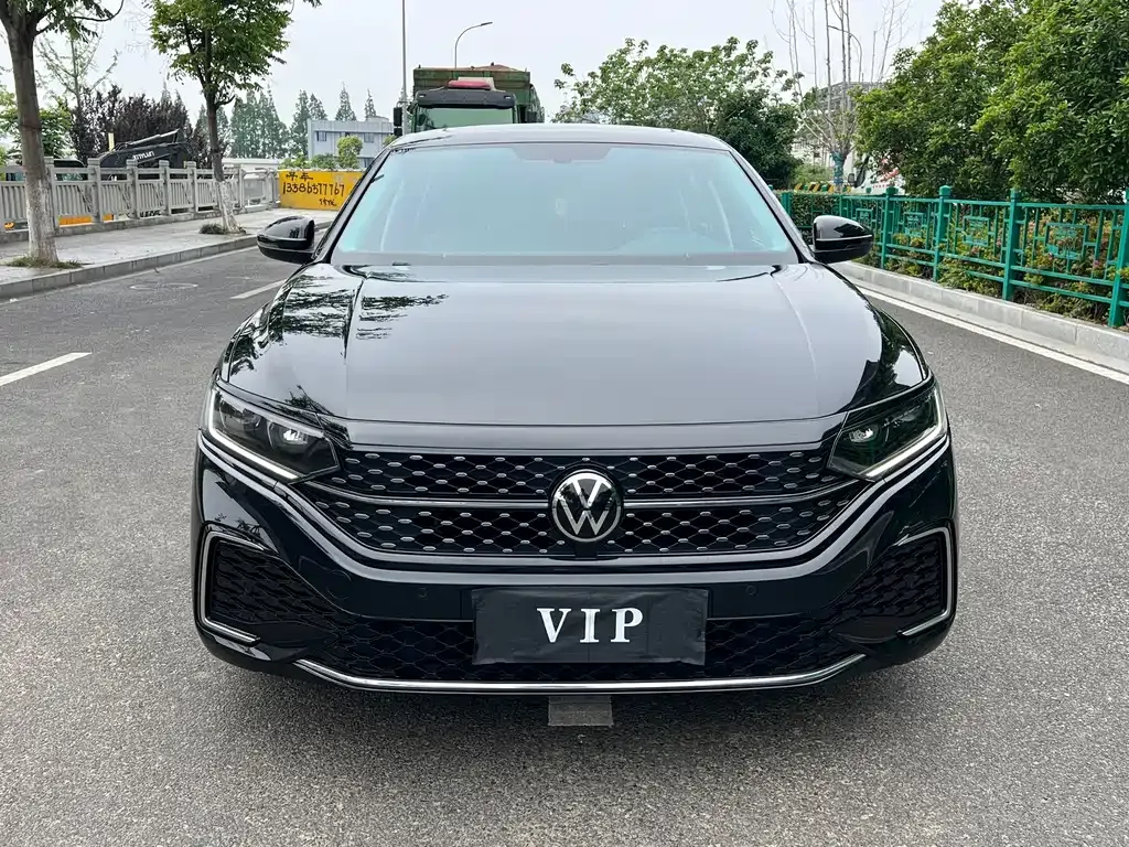 Volkswagen Passat — фото 9