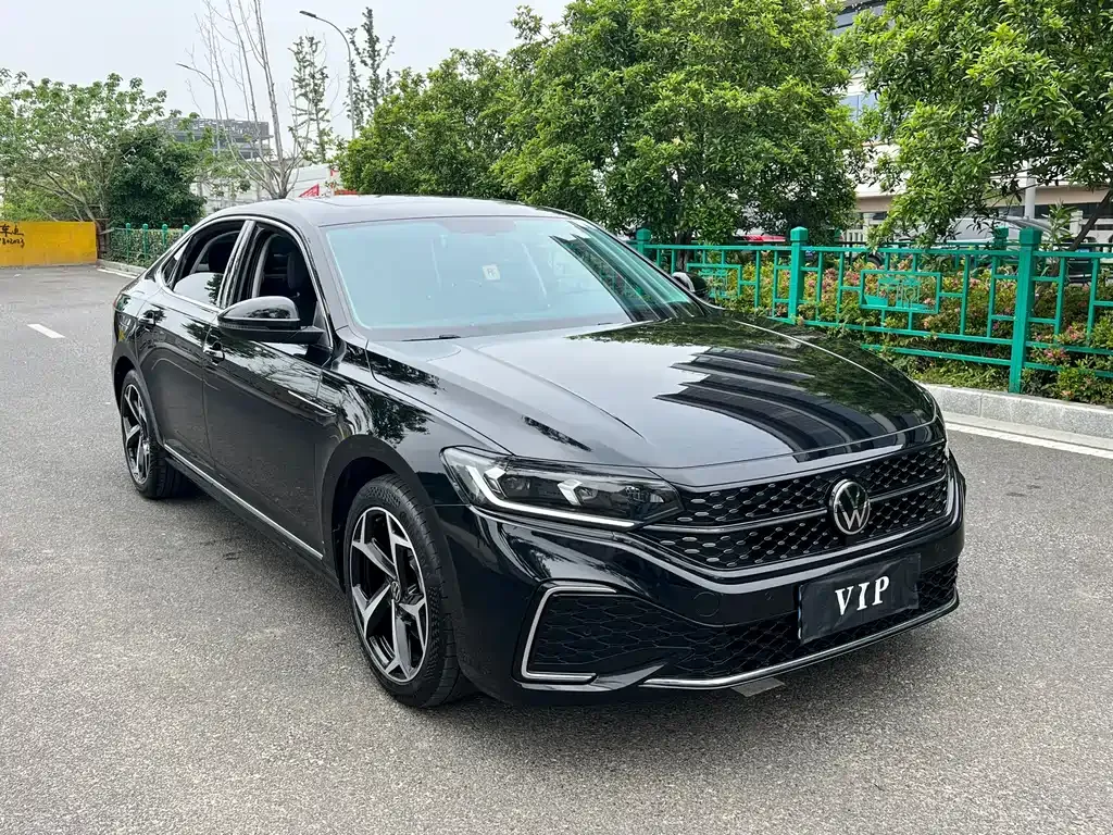 Volkswagen Passat — фото 10