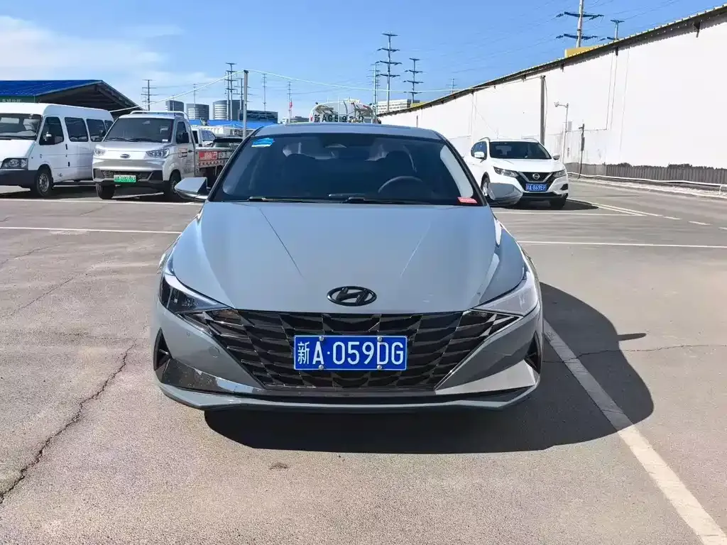 Hyundai Elantra — фото 8