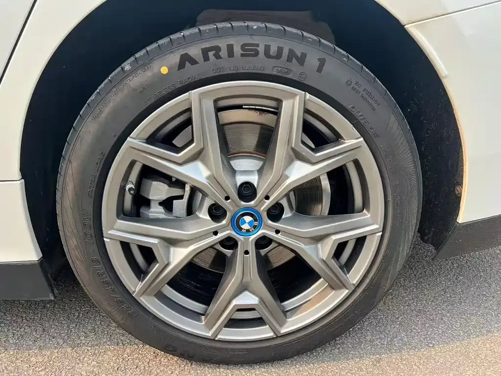 BMW i3 — фото 8