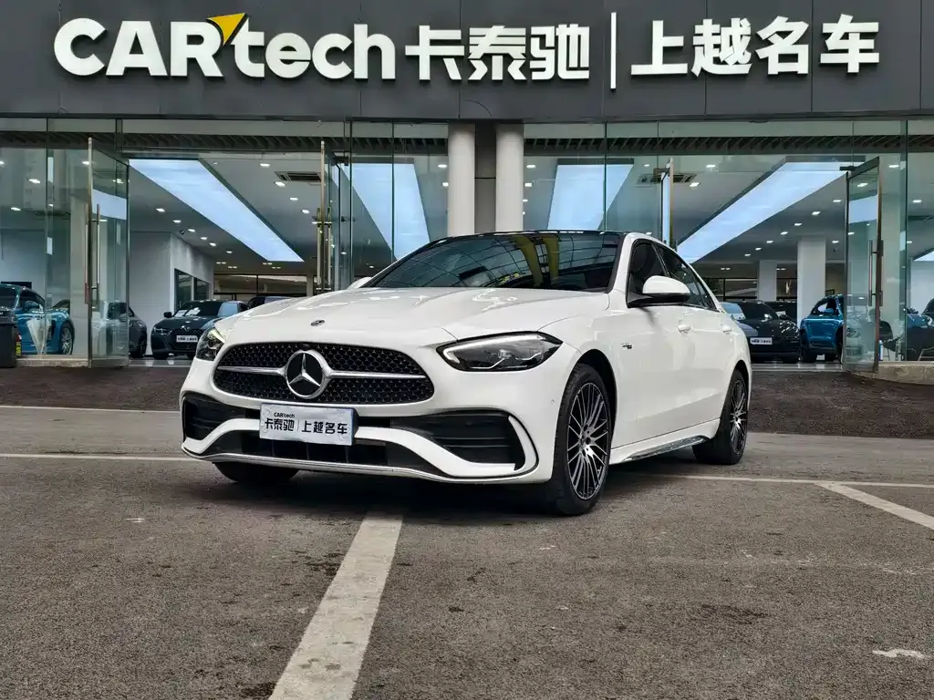 Mercedes-Benz C-Class — фото 1