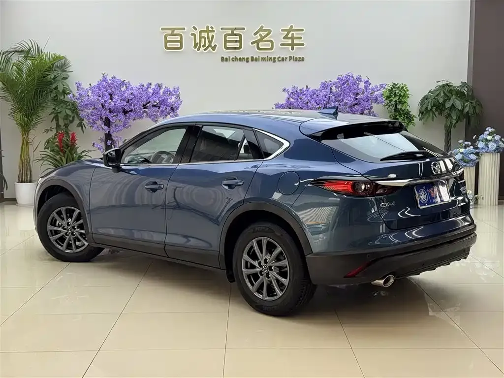 Mazda CX-4 — фото 10