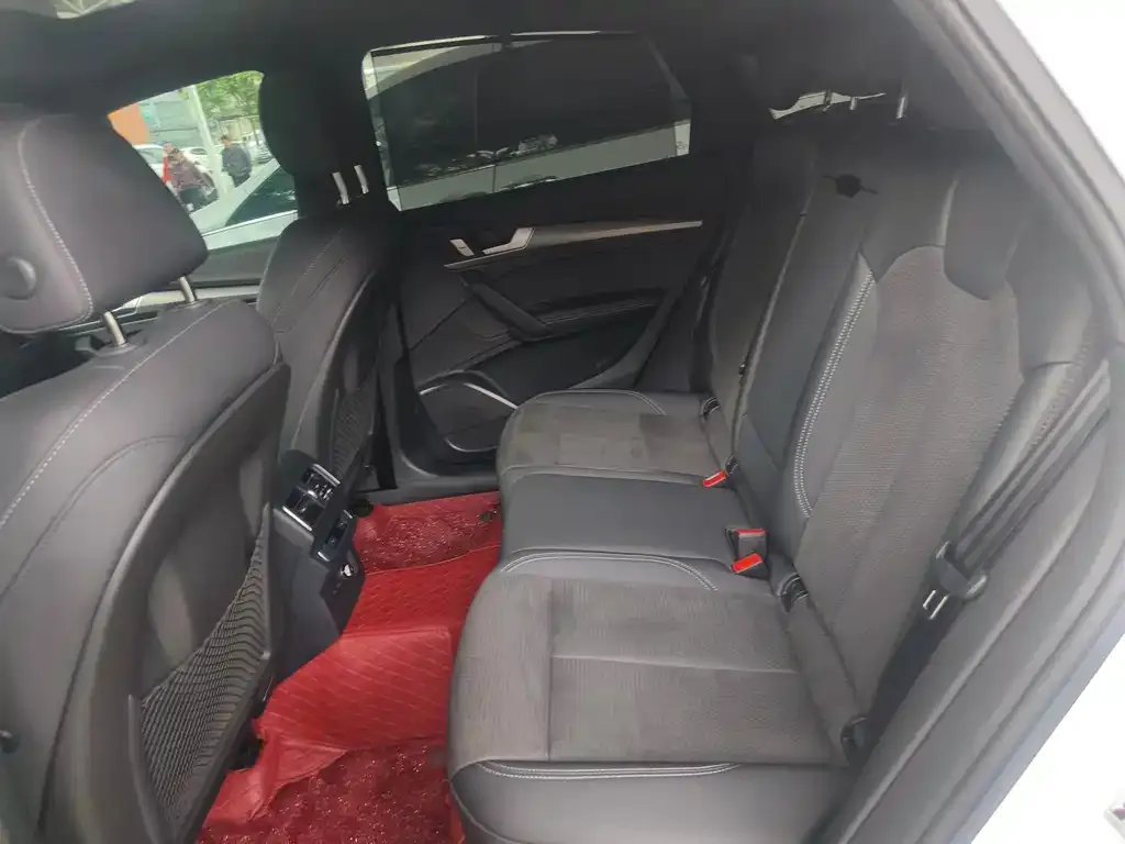 Audi Q5L Sportback — фото 2
