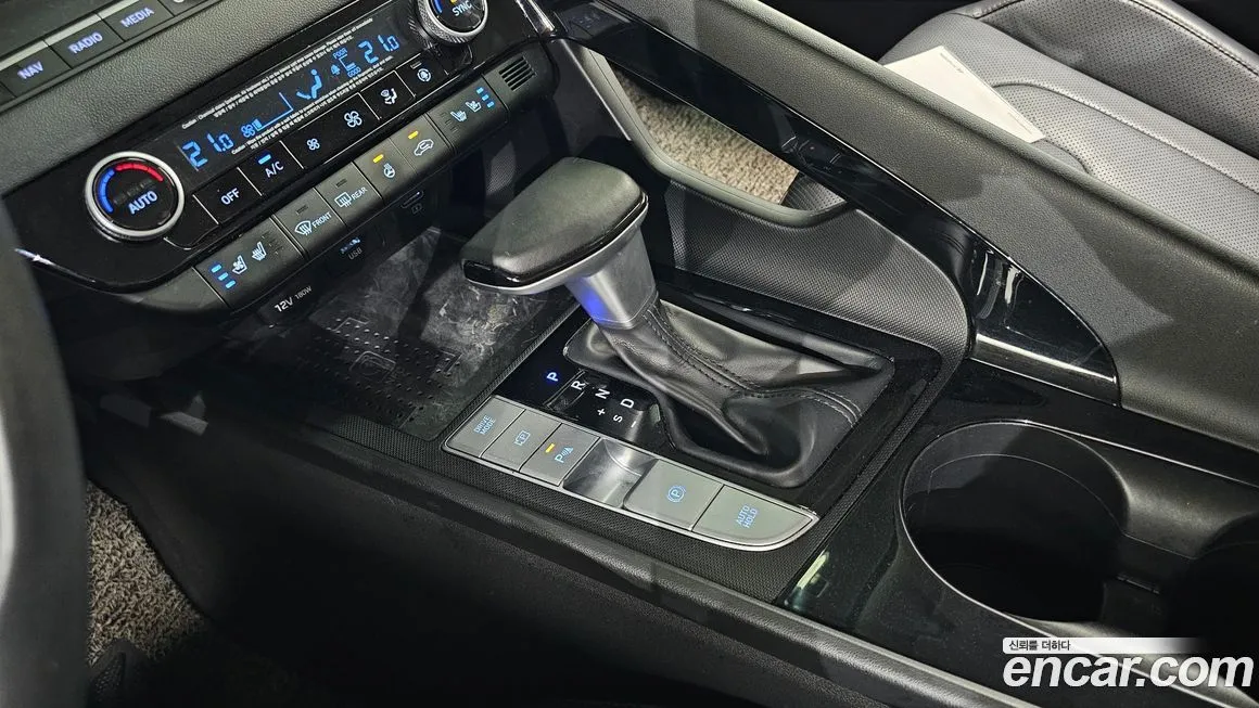 Hyundai AVANTE — фото 2