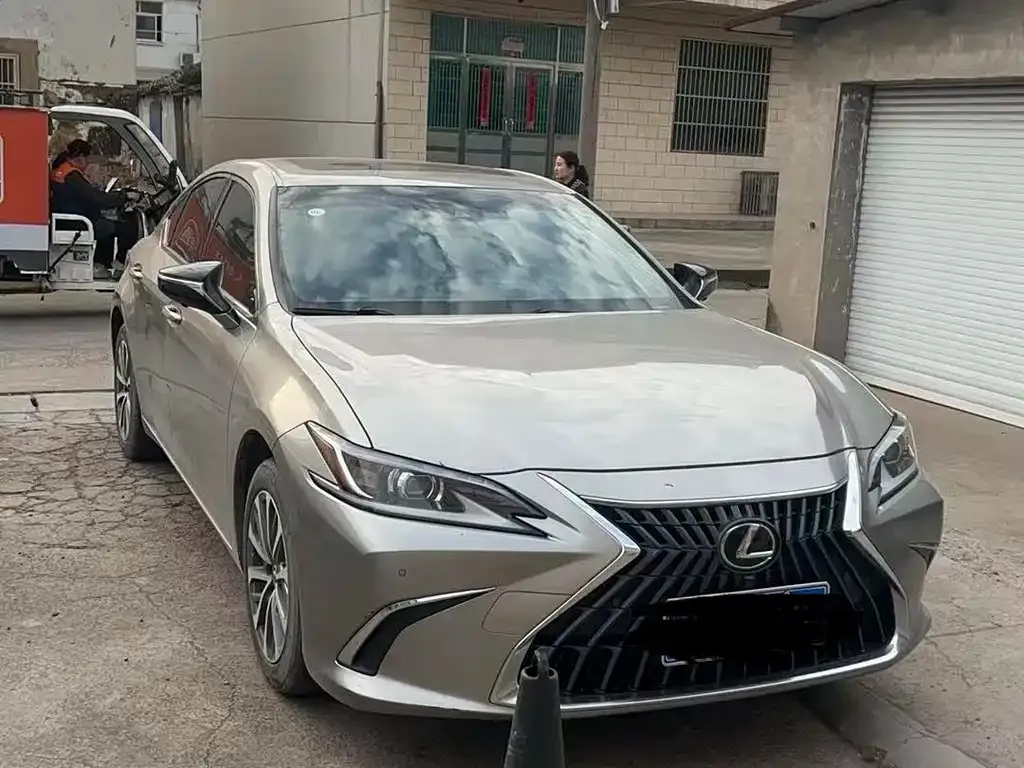 Lexus ES — фото 9