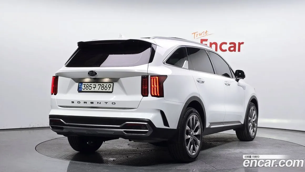 Kia Sorento — фото 6