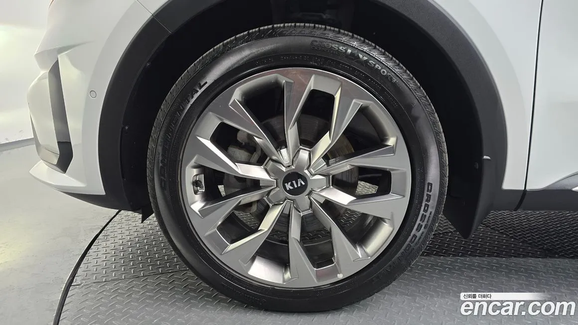 Kia Sorento — фото 9