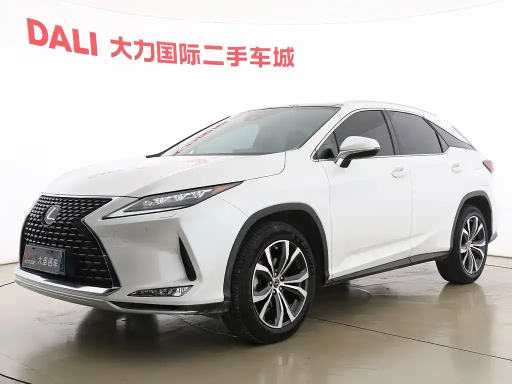 Lexus RX — фото 1