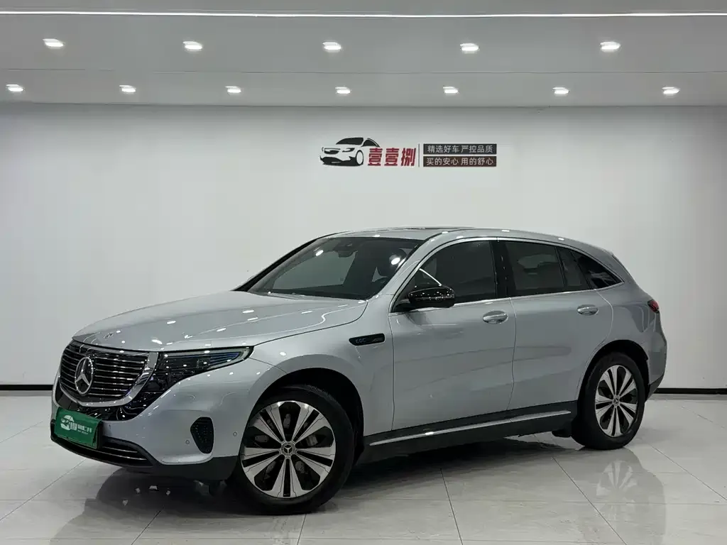 Mercedes-Benz EQC — фото 1