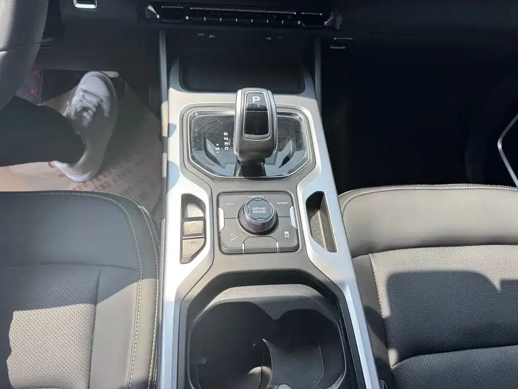 Geely Haoyue 2021 из CN, фото 2