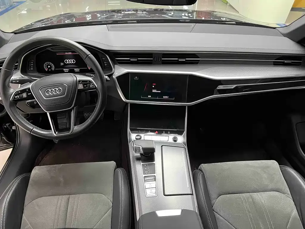 Audi A6L — фото 8