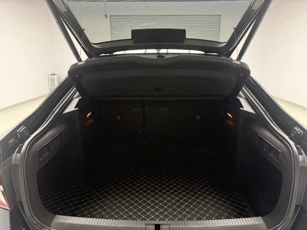 Skoda Superb 2024 из CN, фото 7