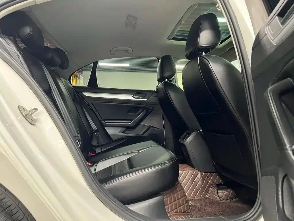 Volkswagen Lamando 2022 из CN, фото 10