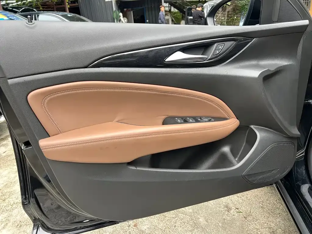Buick Regal — фото 3