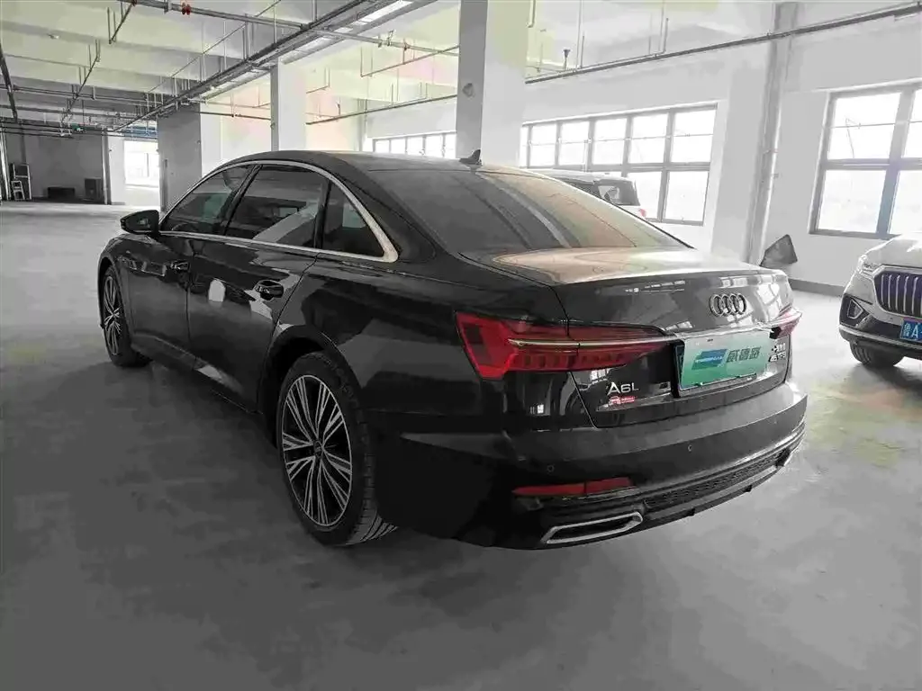 Audi A6L — фото 3