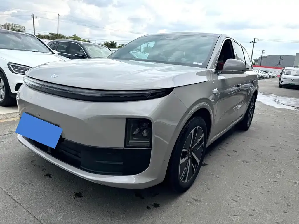 Li Auto L6