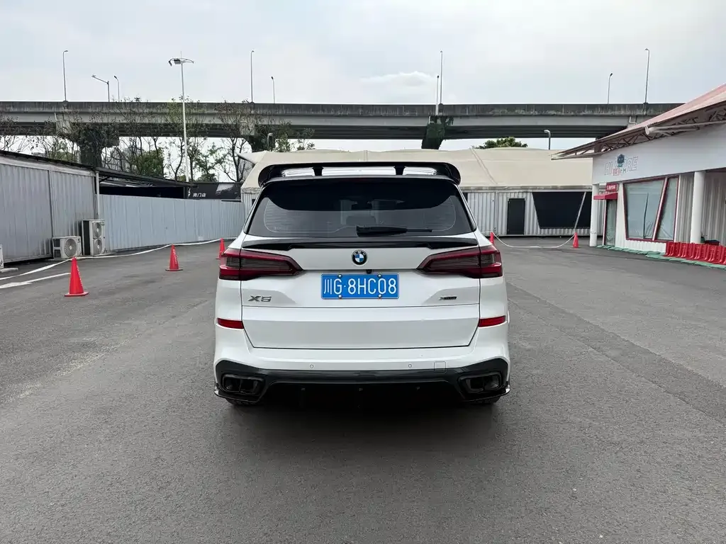 BMW X5 — фото 6