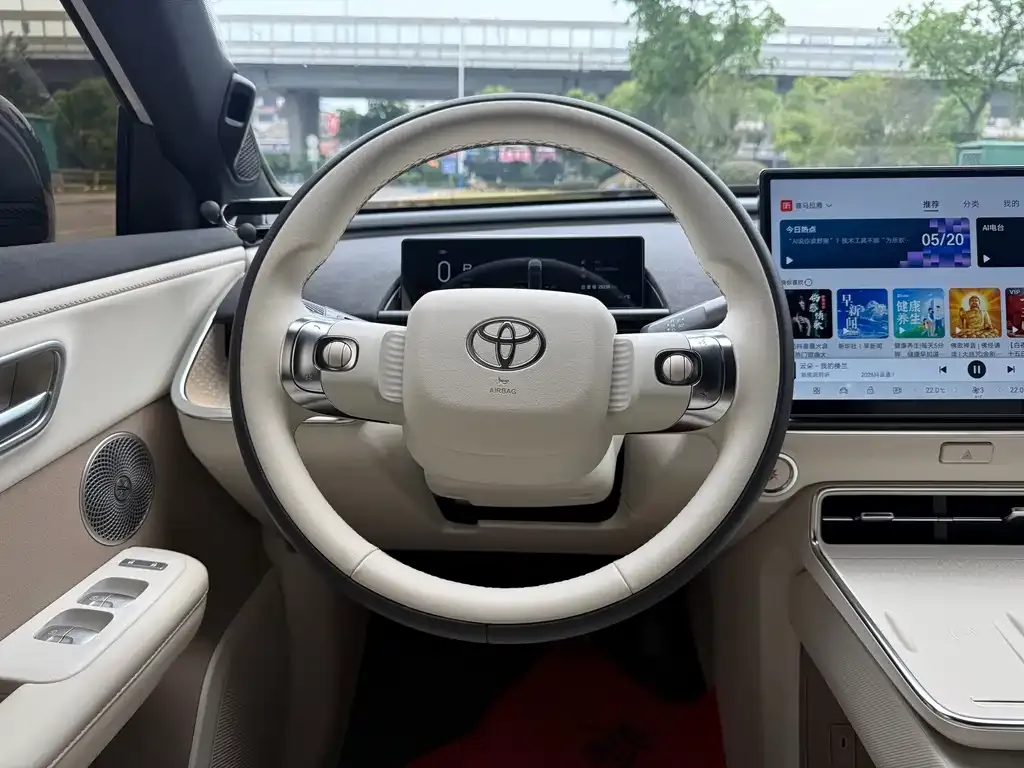 Toyota Platinum 3X — фото 2