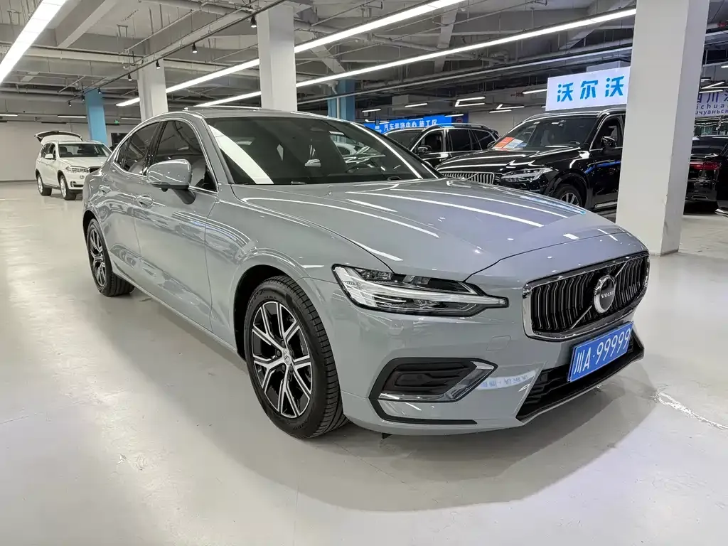 Volvo S60 — фото 3