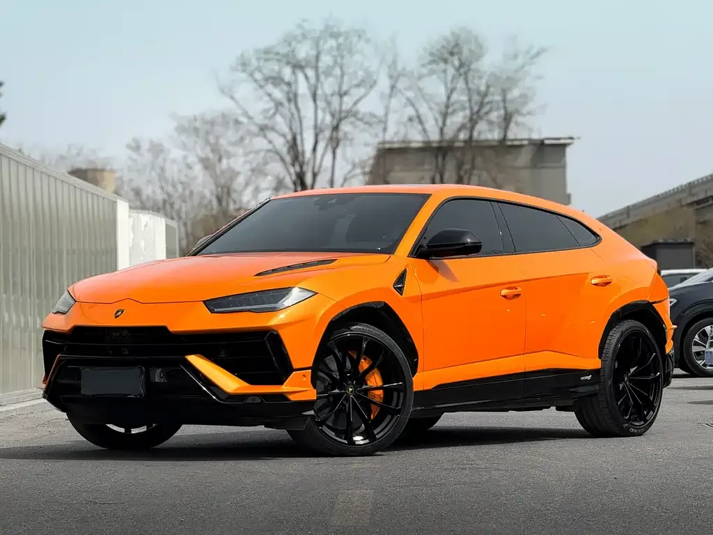 Lamborghini Urus — фото 1