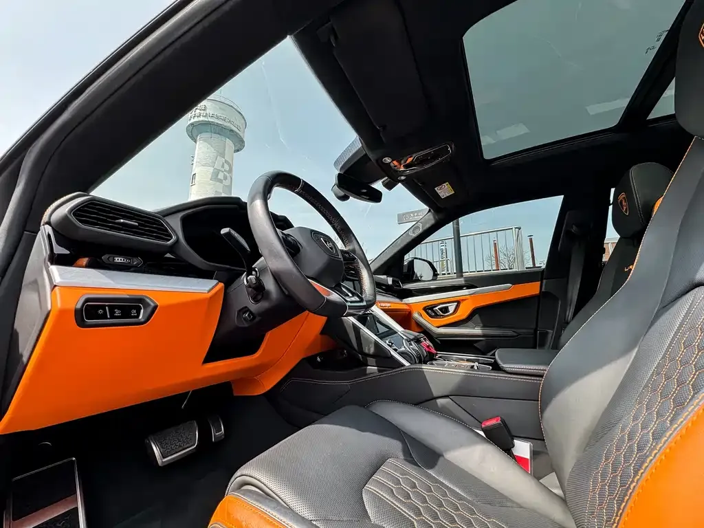 Lamborghini Urus — фото 8