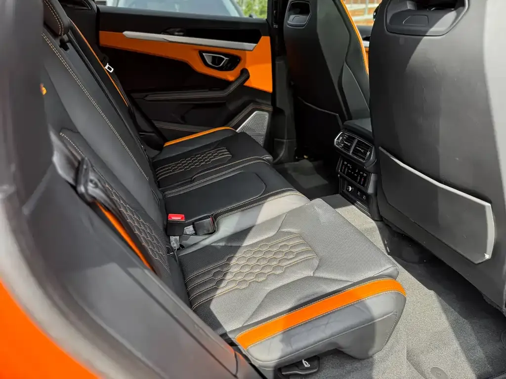 Lamborghini Urus — фото 6