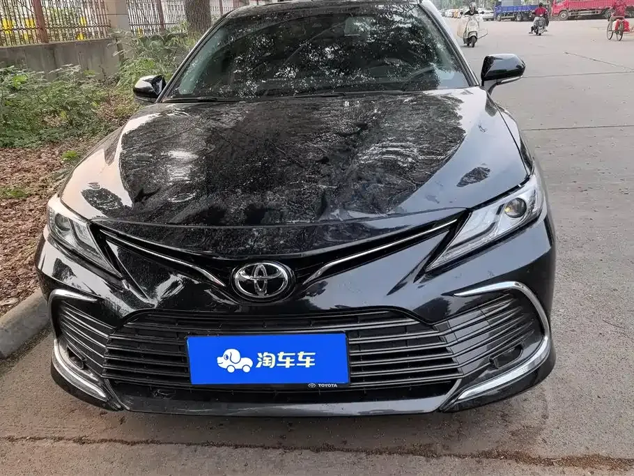 Toyota Camry — фото 8