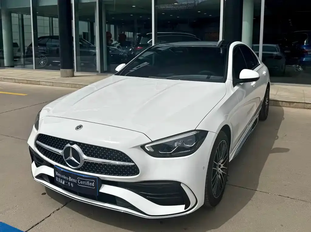 Mercedes-Benz C-Class — фото 1