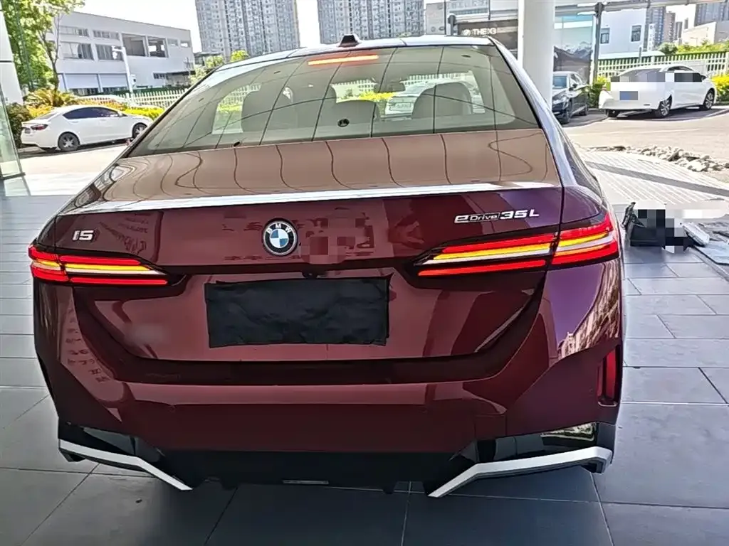 BMW i5 — фото 7