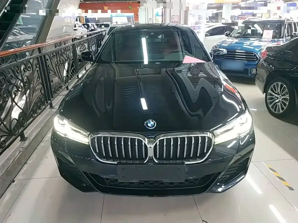 BMW 5 Series New Energy — фото 9